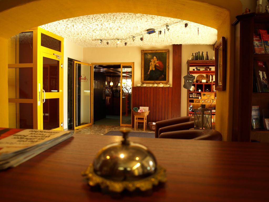 Hotel Aloisia, Hotel Garni 마리아프파르 외부 사진